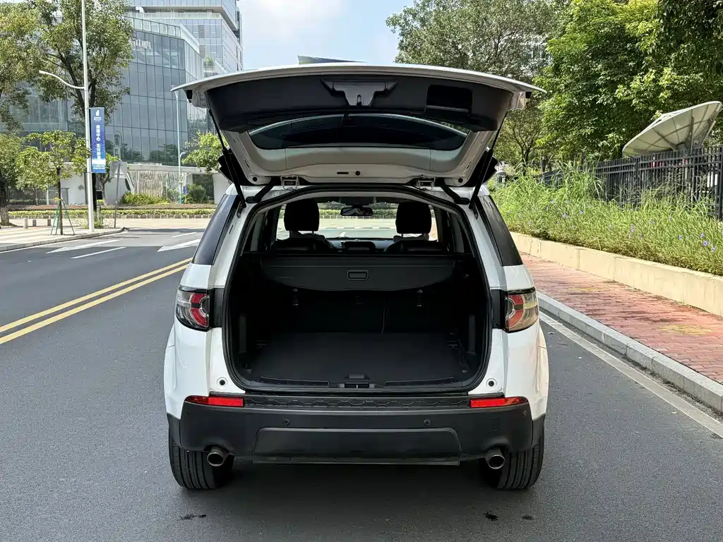 Land Rover Discovery Sport — миниатюра 6
