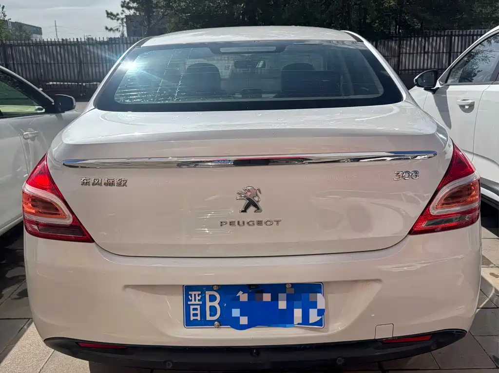 Peugeot 308 — миниатюра 6