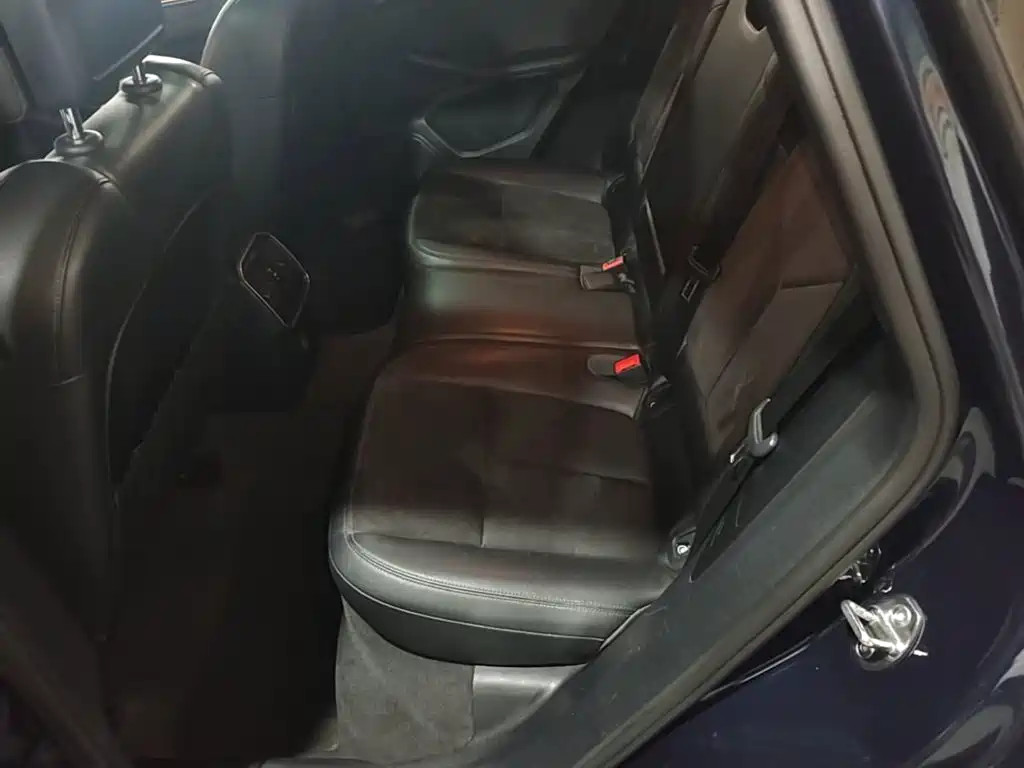 Porsche Macan — миниатюра 17