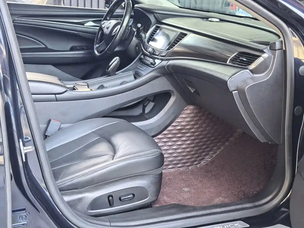Buick LaCrosse — миниатюра 5