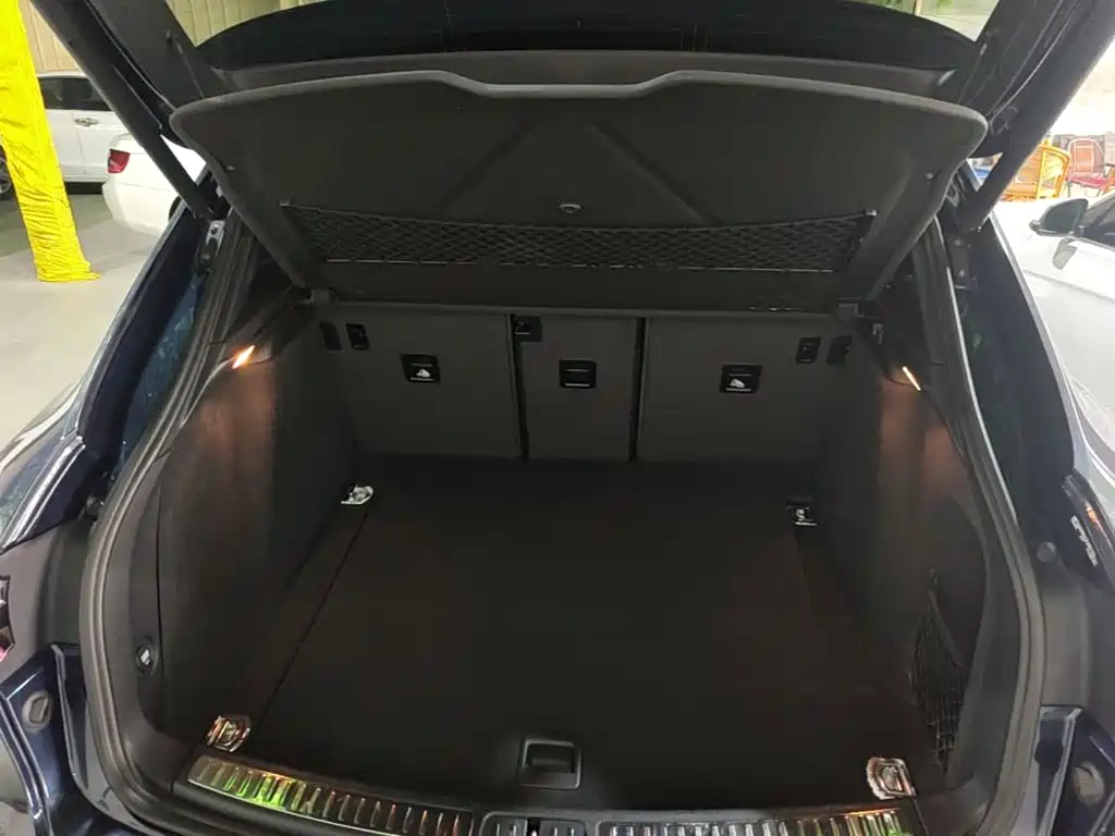 Porsche Macan — миниатюра 19