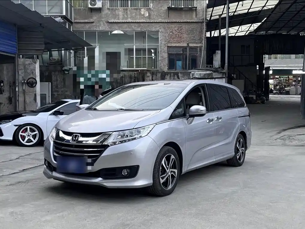 Купить Honda Odyssey