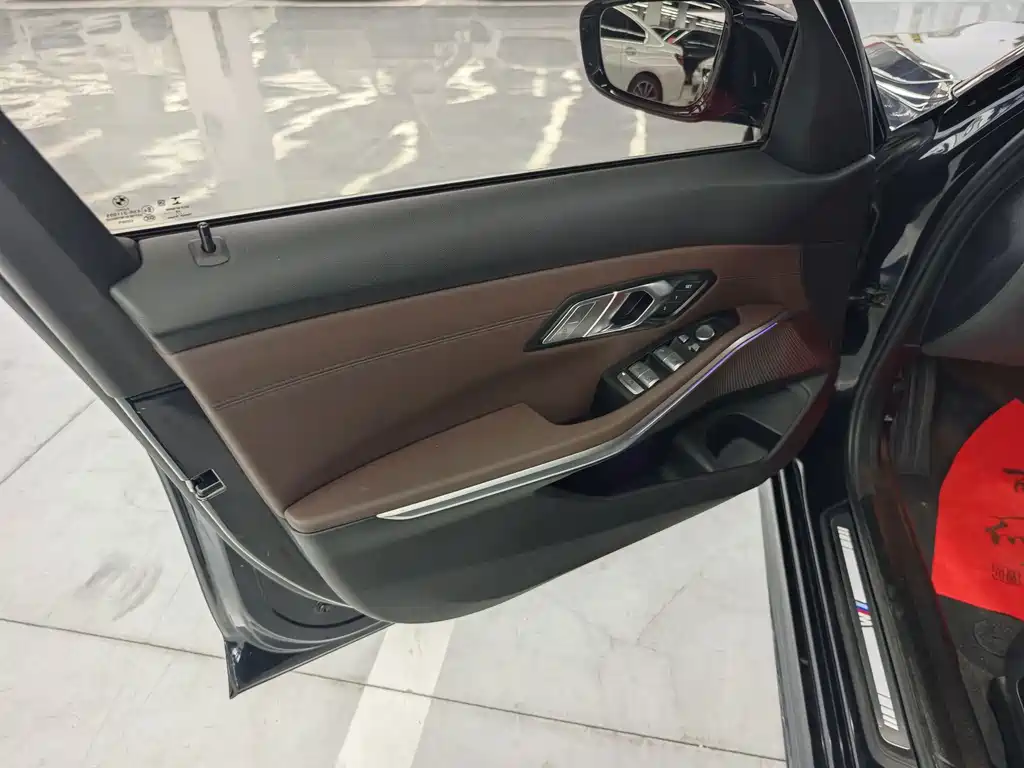 BMW 3 Series — миниатюра 10