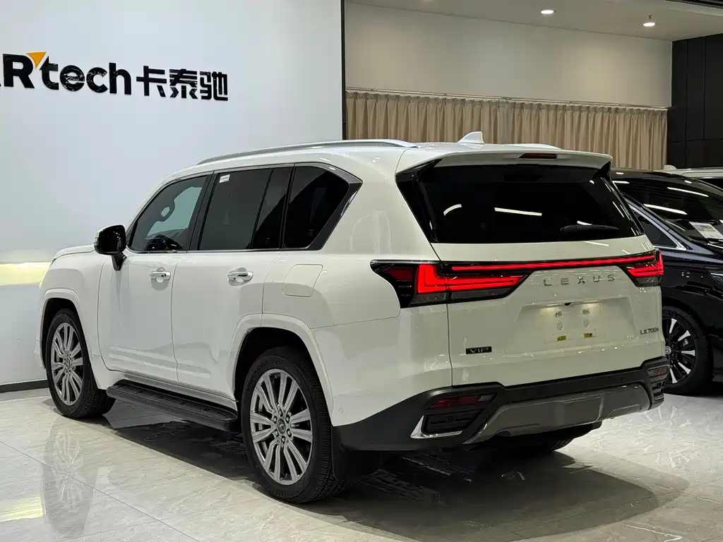 Lexus LX — миниатюра 6