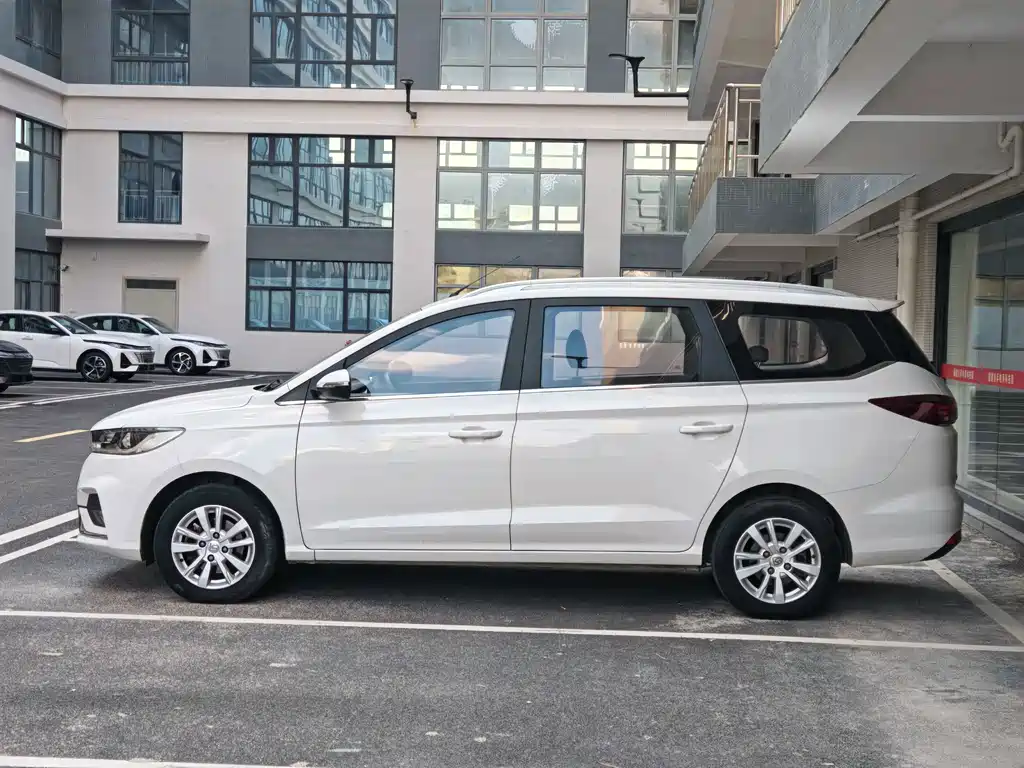 Baojun 360 — миниатюра 4