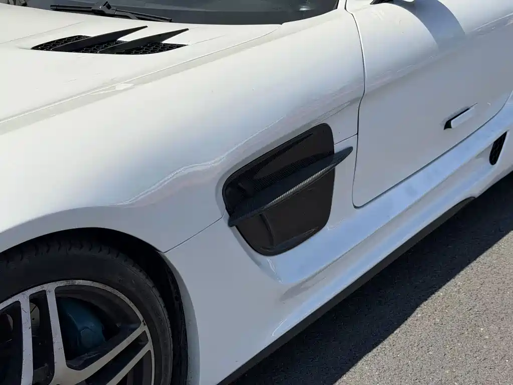 Mercedes-Benz SLS AMG — миниатюра 11