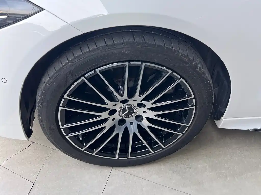 Mercedes-Benz C-Class — миниатюра 13