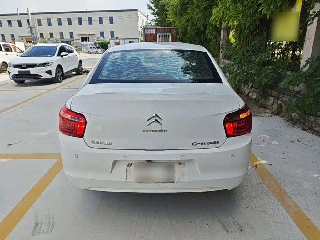 Citroen Elysee — миниатюра 6