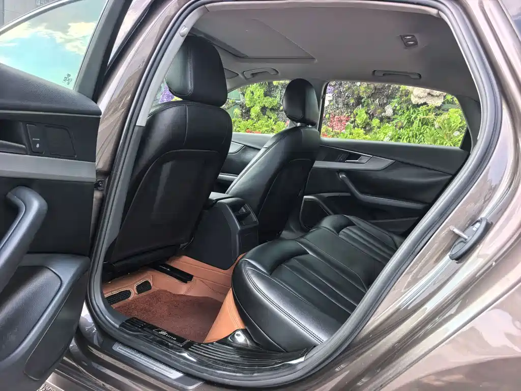 Audi A4L — миниатюра 7