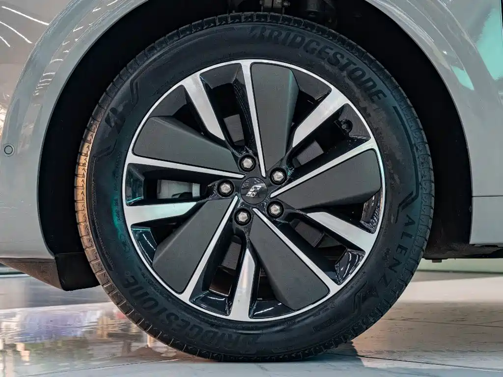 Li Auto Li L6 — миниатюра 7