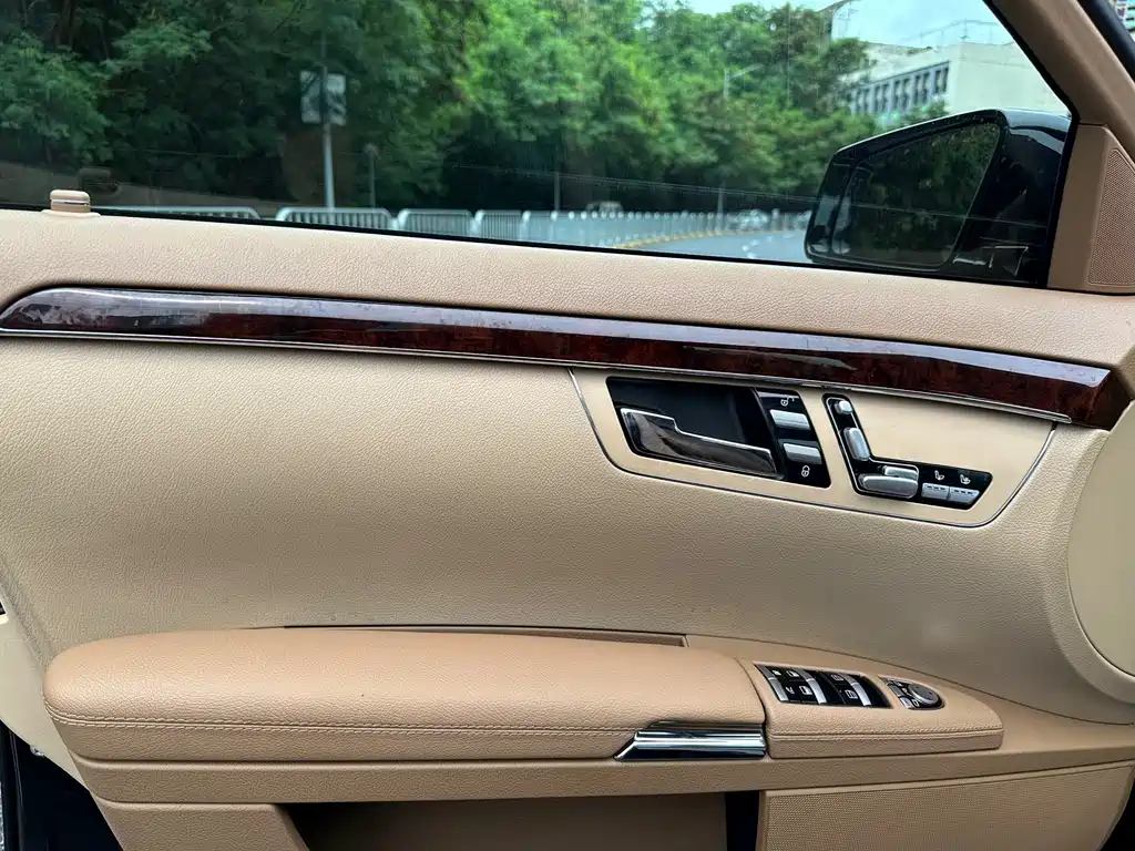 Mercedes-Benz S-Class — миниатюра 10