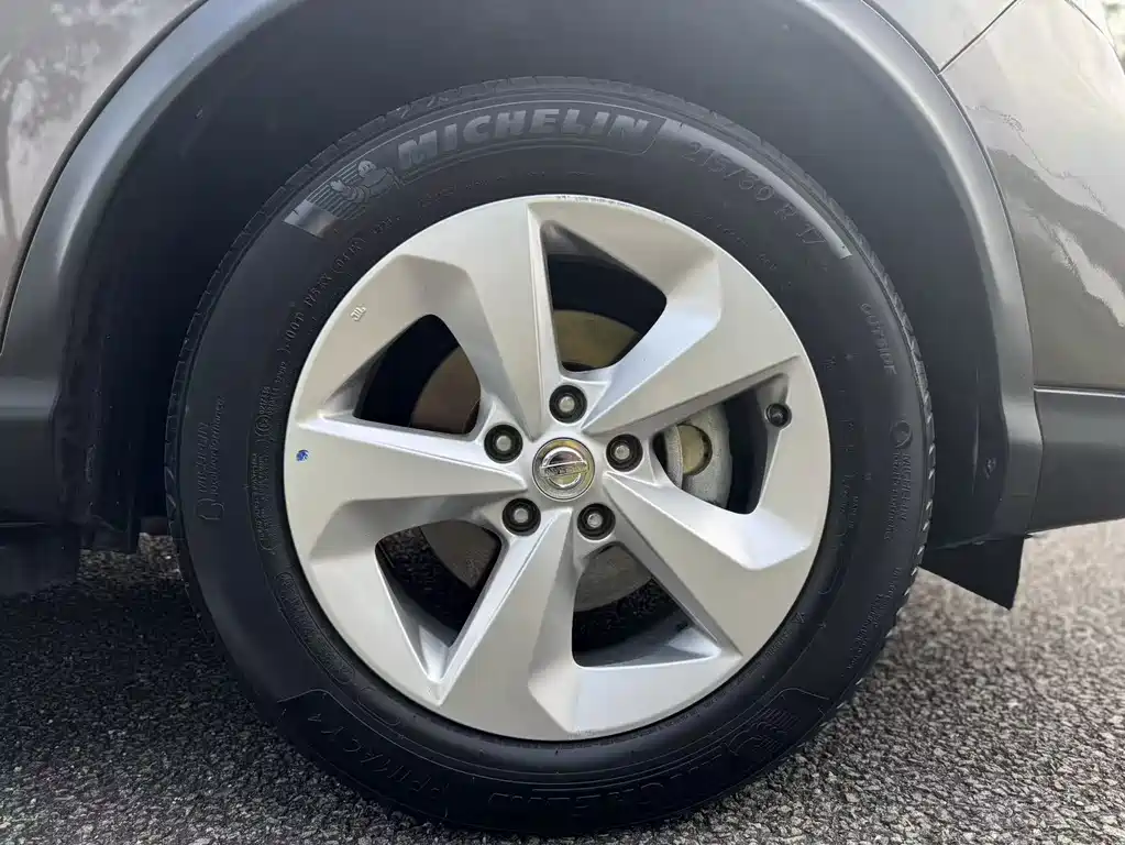 Nissan Qashqai — миниатюра 21