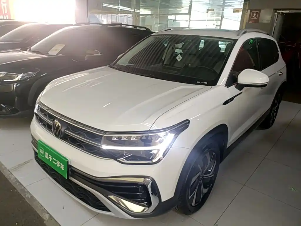 Volkswagen Tharu — миниатюра 2