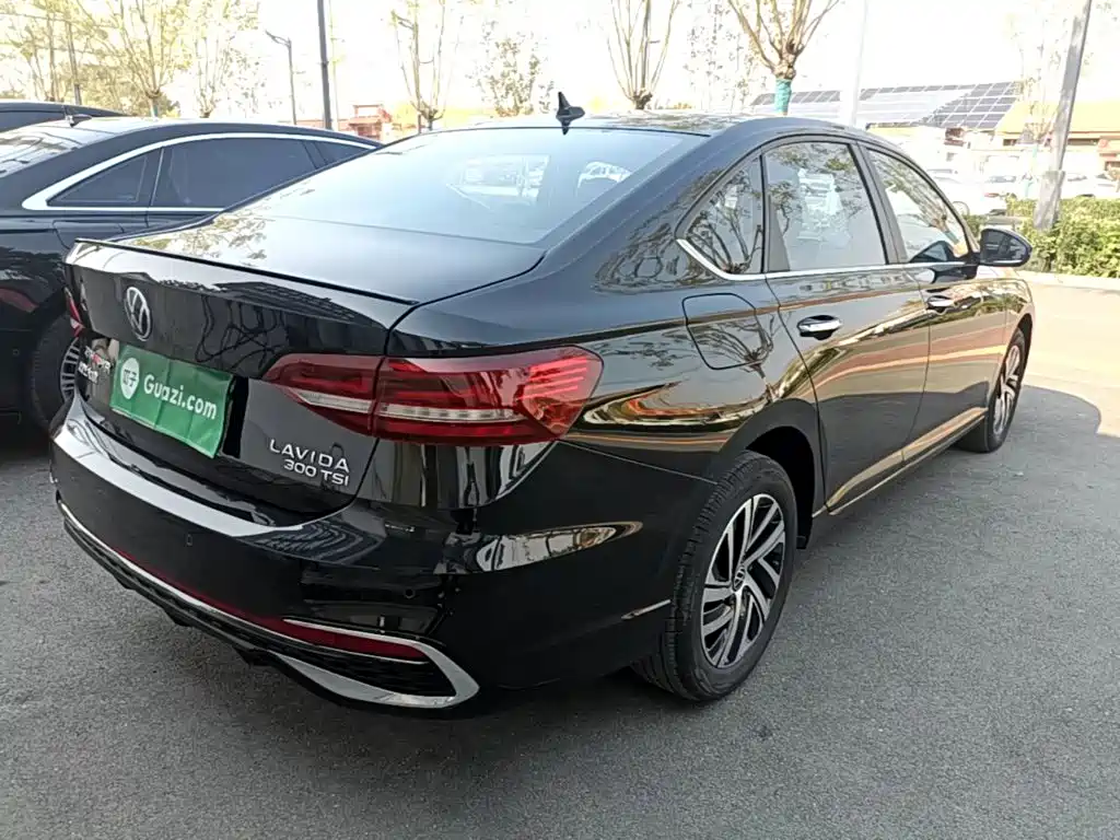 Volkswagen Lavida — миниатюра 7