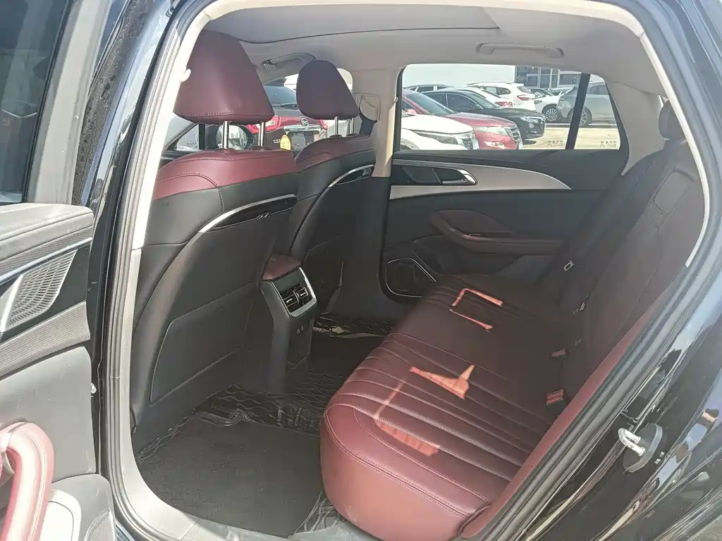 Hongqi Hongqi H5 — миниатюра 11