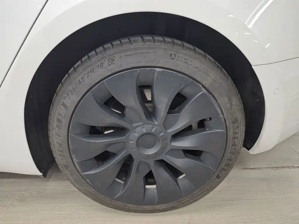 Tesla Model 3 — миниатюра 53