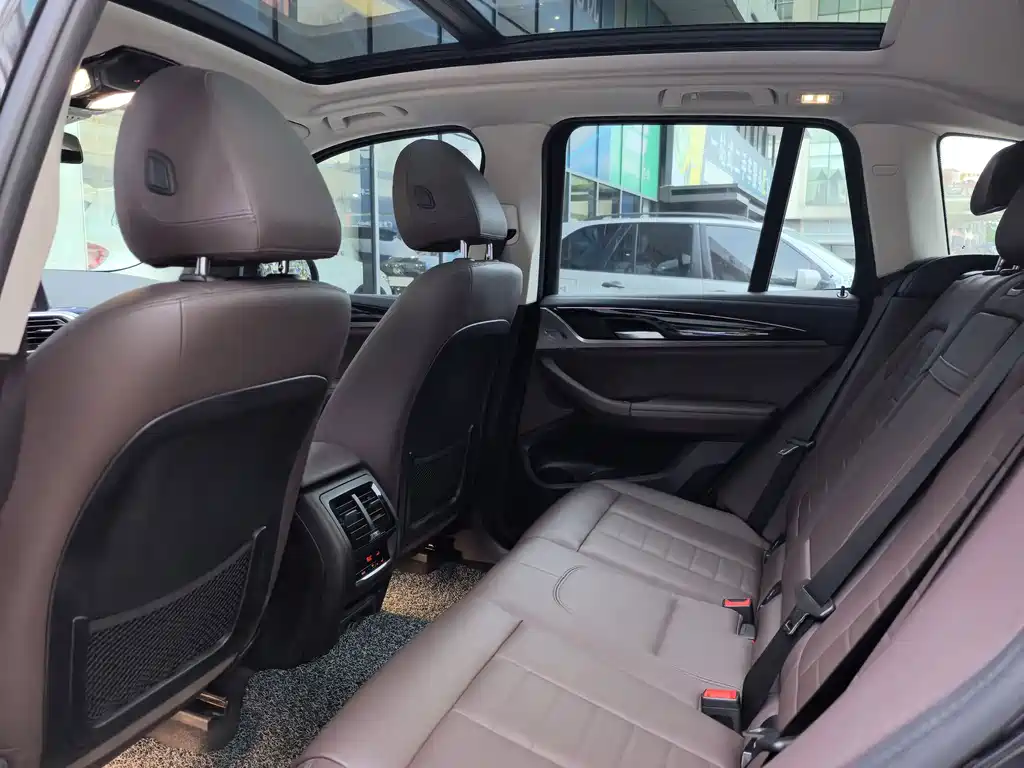 BMW X3 — миниатюра 11