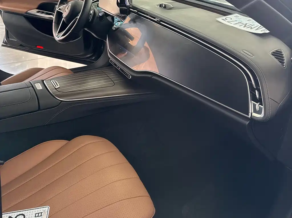 Mercedes-Benz E-Class — миниатюра 12