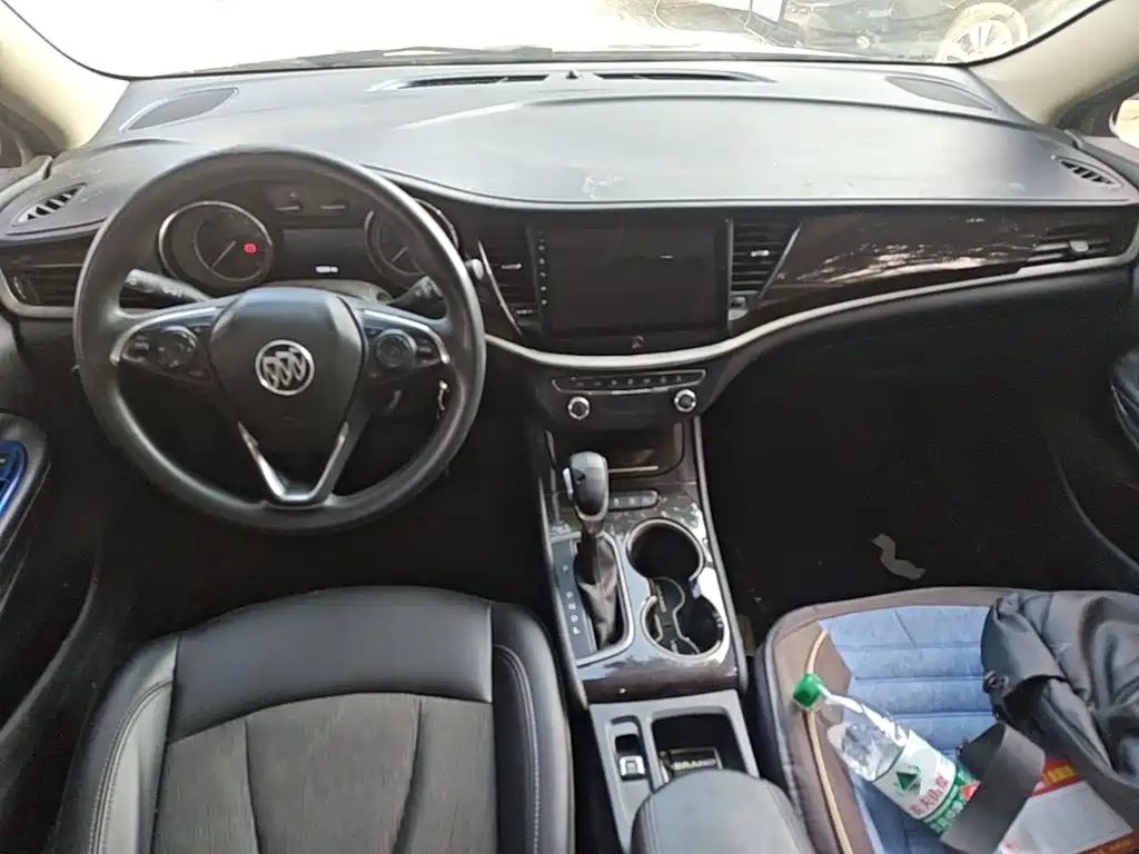 Buick Verano — миниатюра 10