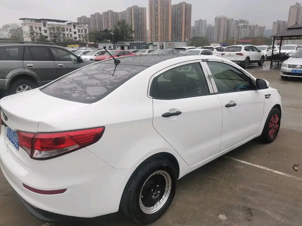 Kia K2 — миниатюра 6