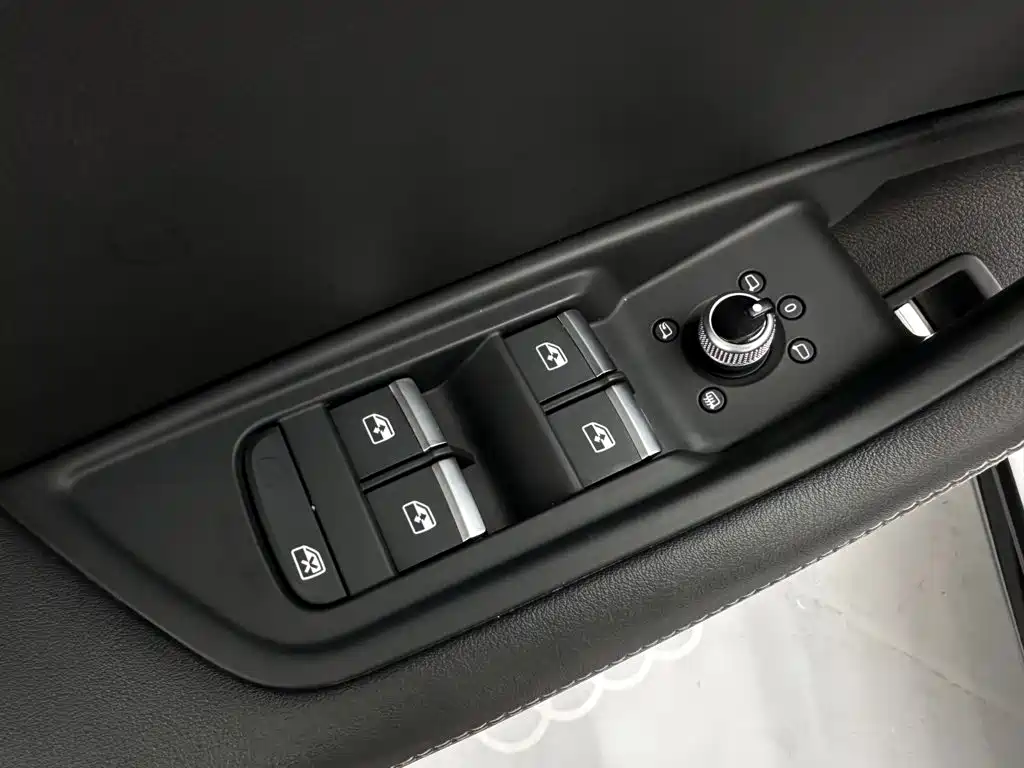 Audi A4L — миниатюра 25