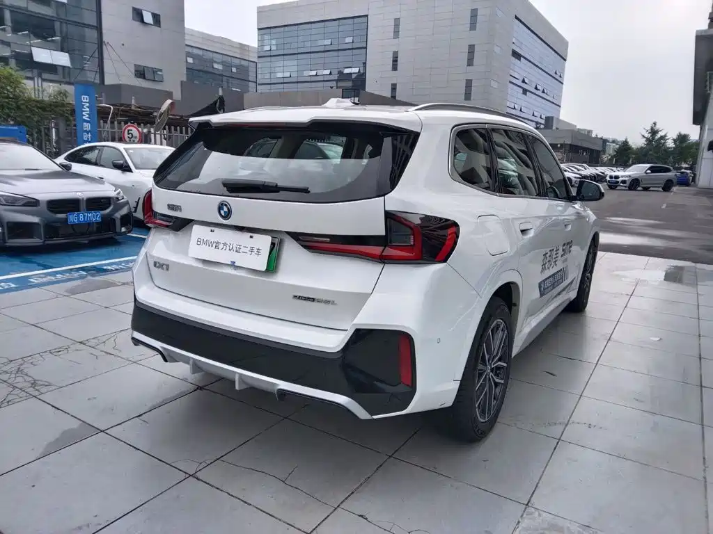 BMW iX1 — миниатюра 4