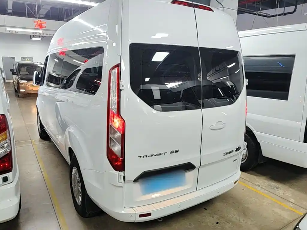 Ford Transit — миниатюра 5