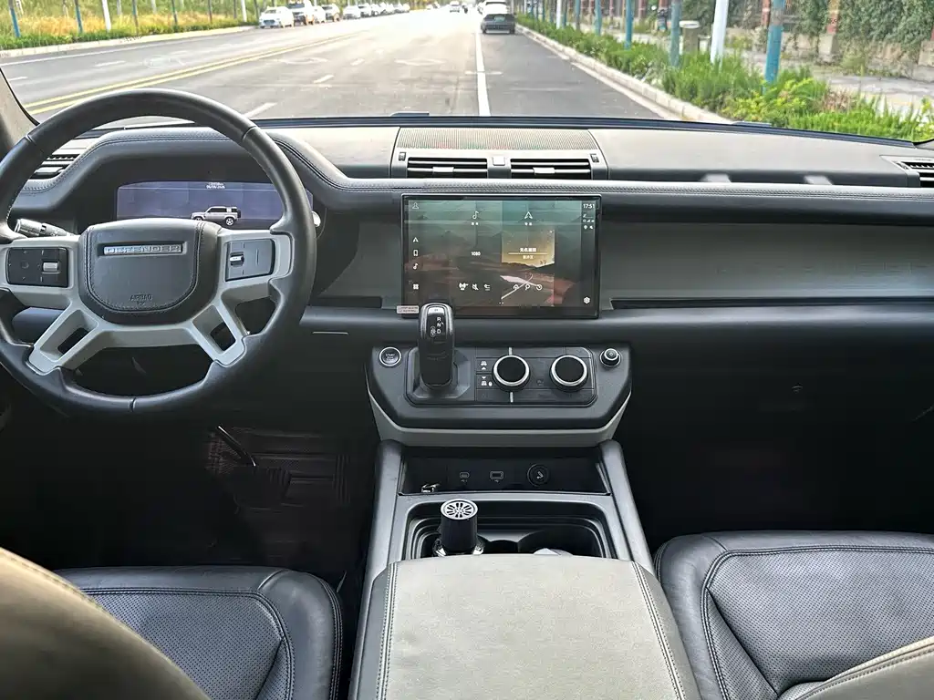 Land Rover Defender — миниатюра 14