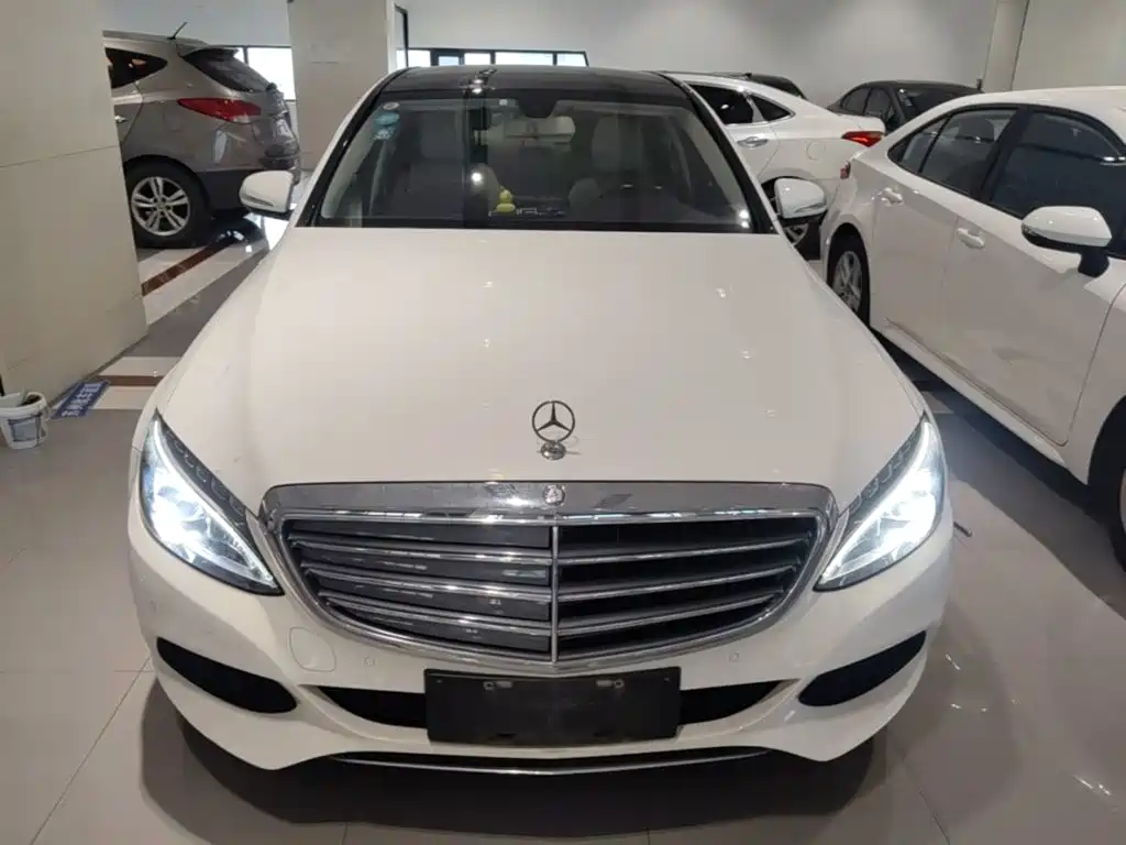 Mercedes-Benz C-Class — миниатюра 3