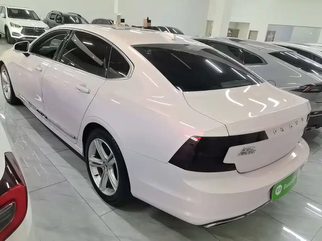Volvo S90 — миниатюра 5