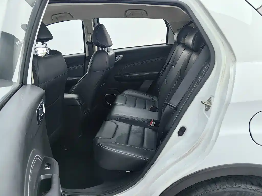 Geely Vision X3 — миниатюра 15