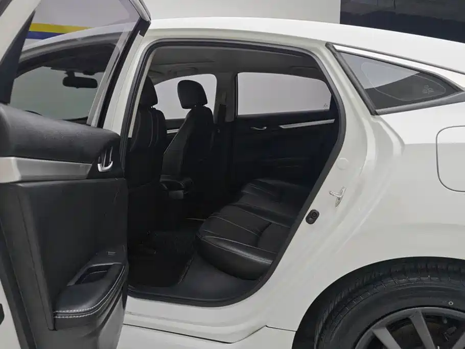 Honda Civic — миниатюра 11