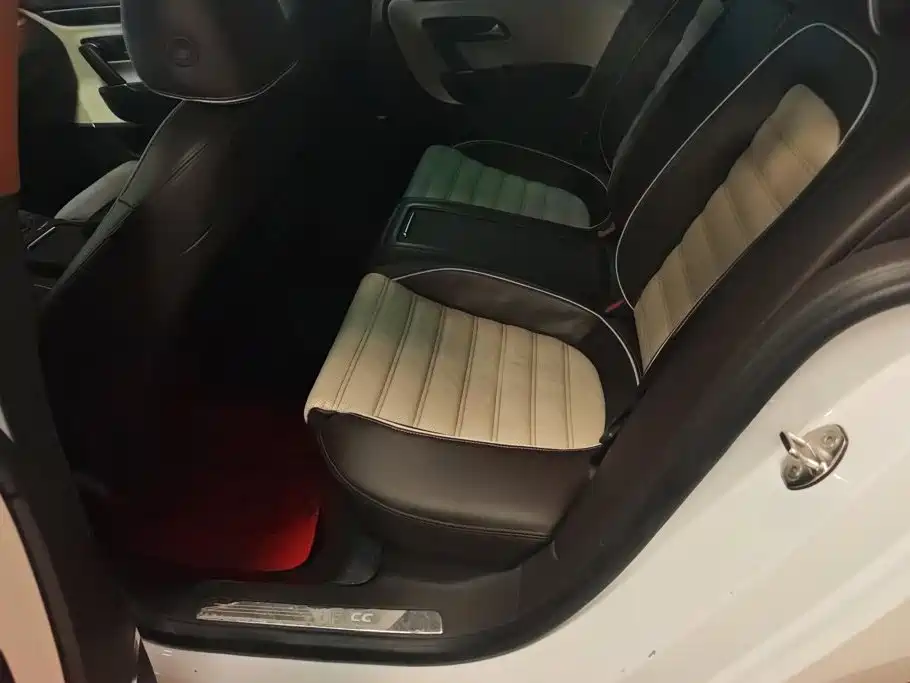 Volkswagen CC — миниатюра 11