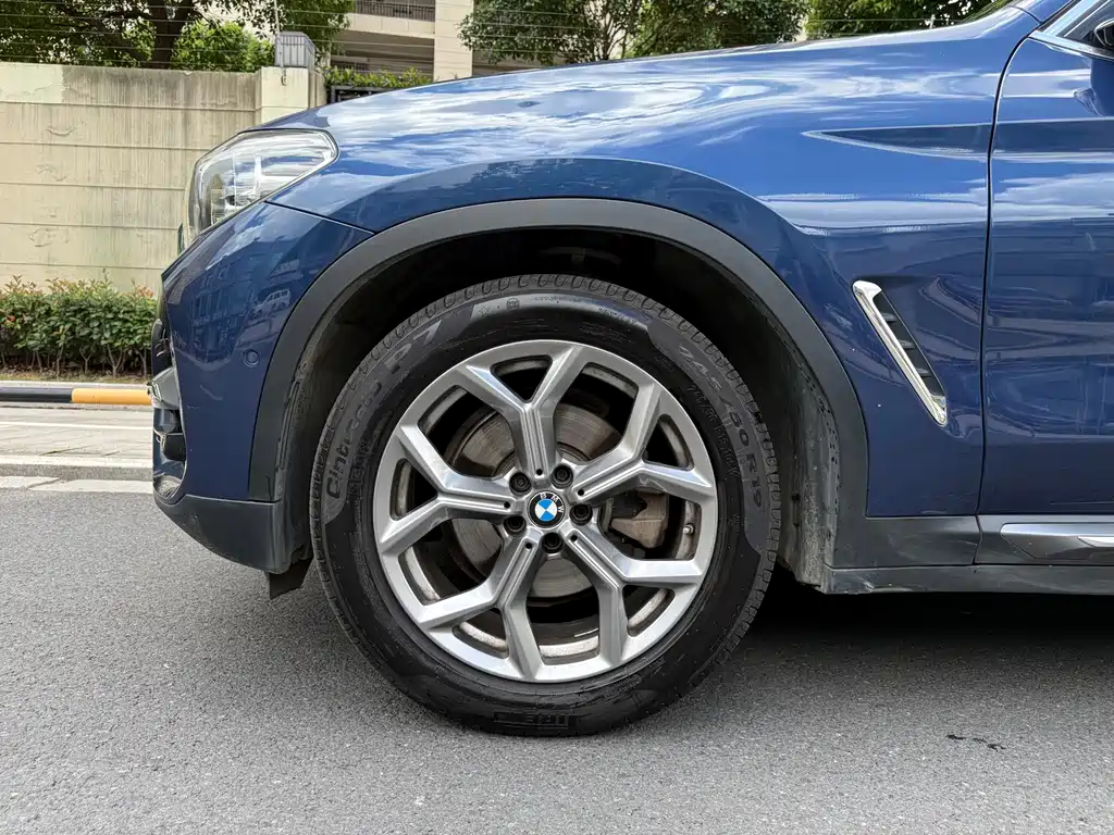 BMW X3 — миниатюра 10