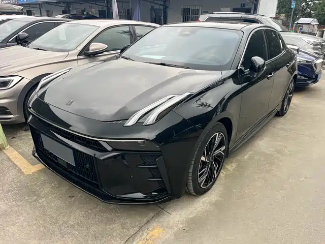 2023 Lynk & Co 03