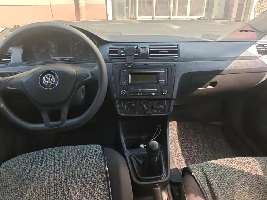 Volkswagen Santana — миниатюра 12