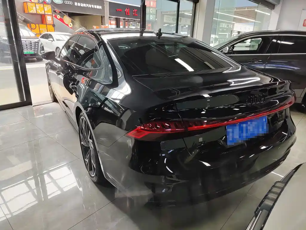 Audi A7L — миниатюра 15