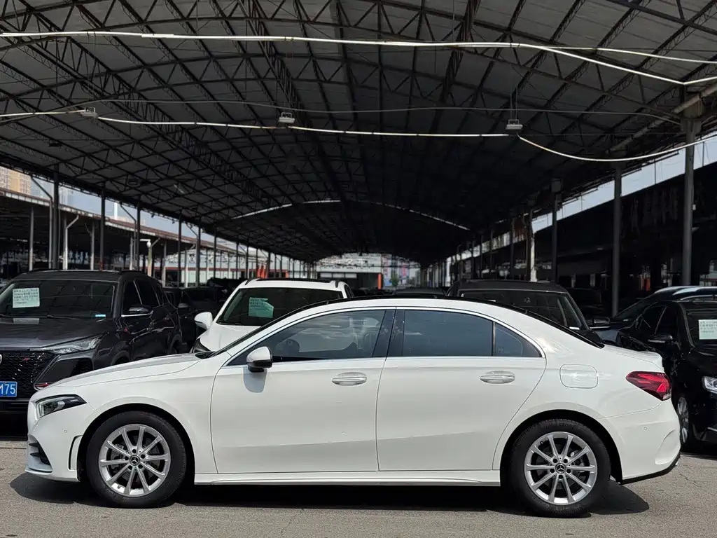 Mercedes-Benz A-Class — миниатюра 4