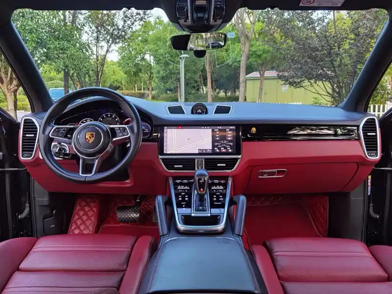 Porsche Cayenne — миниатюра 7