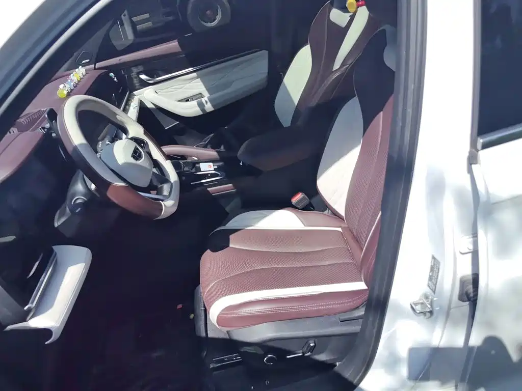 Geely Xingyue L — миниатюра 16