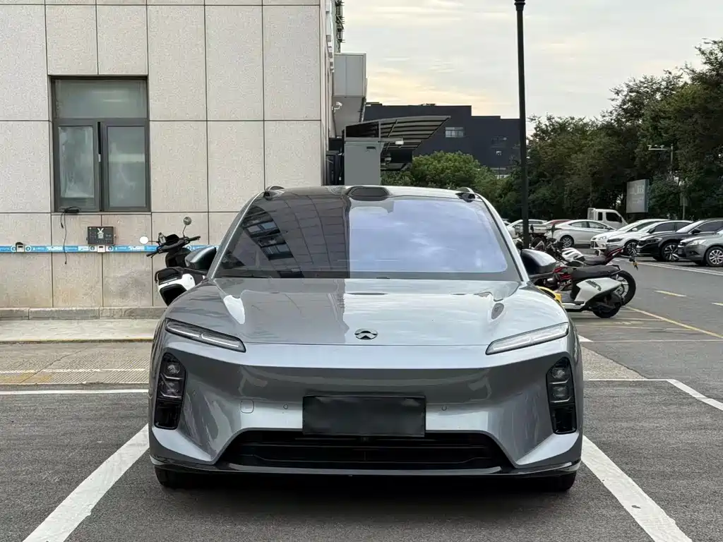 NIO ET5T — миниатюра 2