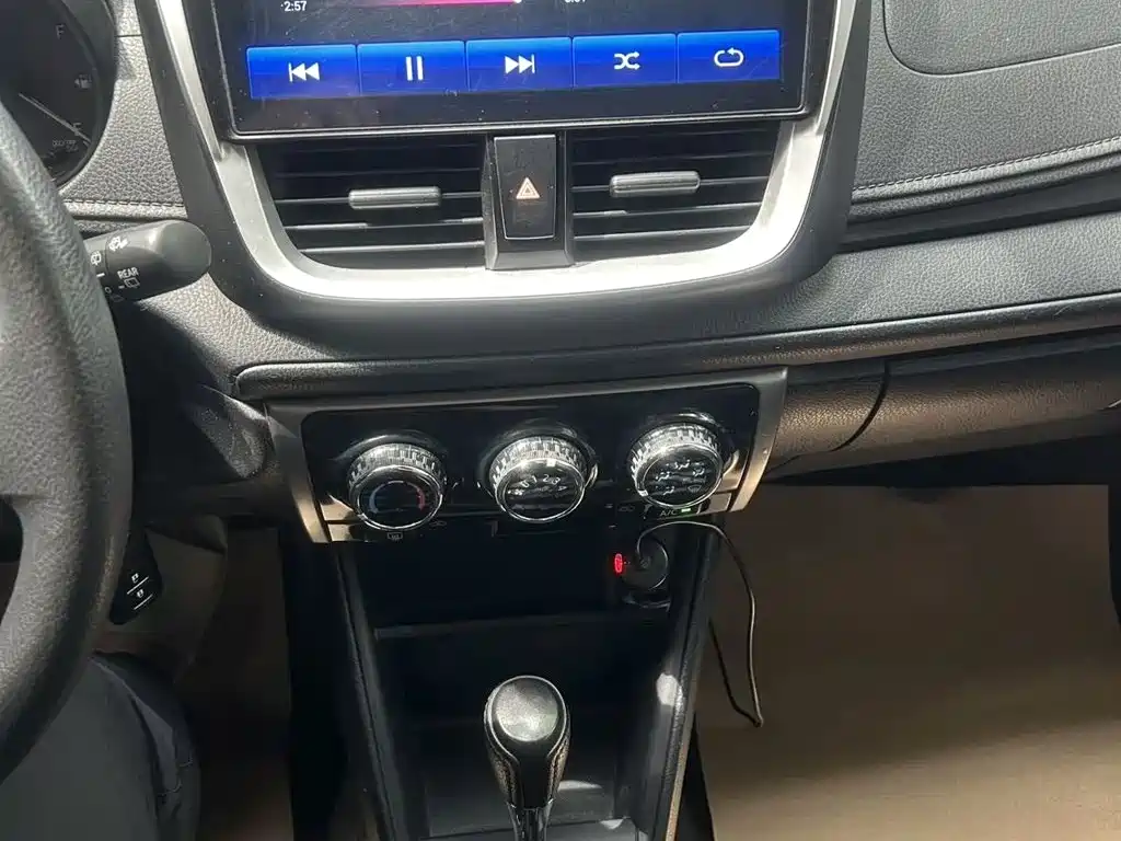 Toyota Vios FS — миниатюра 10
