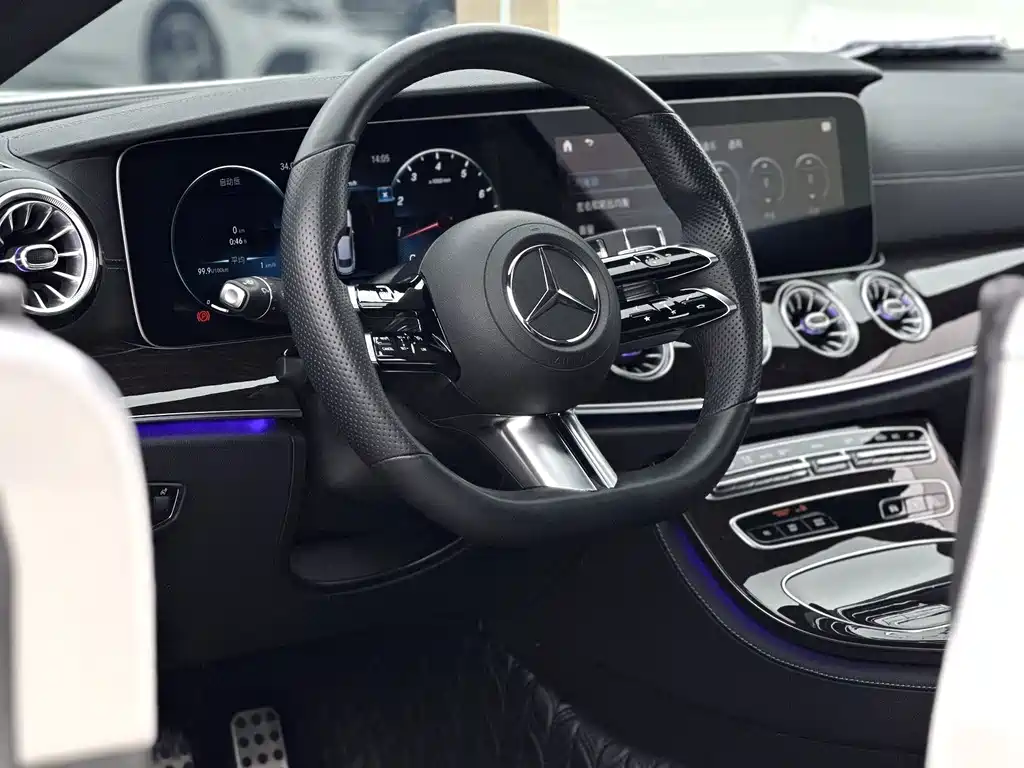 Mercedes-Benz E-Class (Import) — миниатюра 5