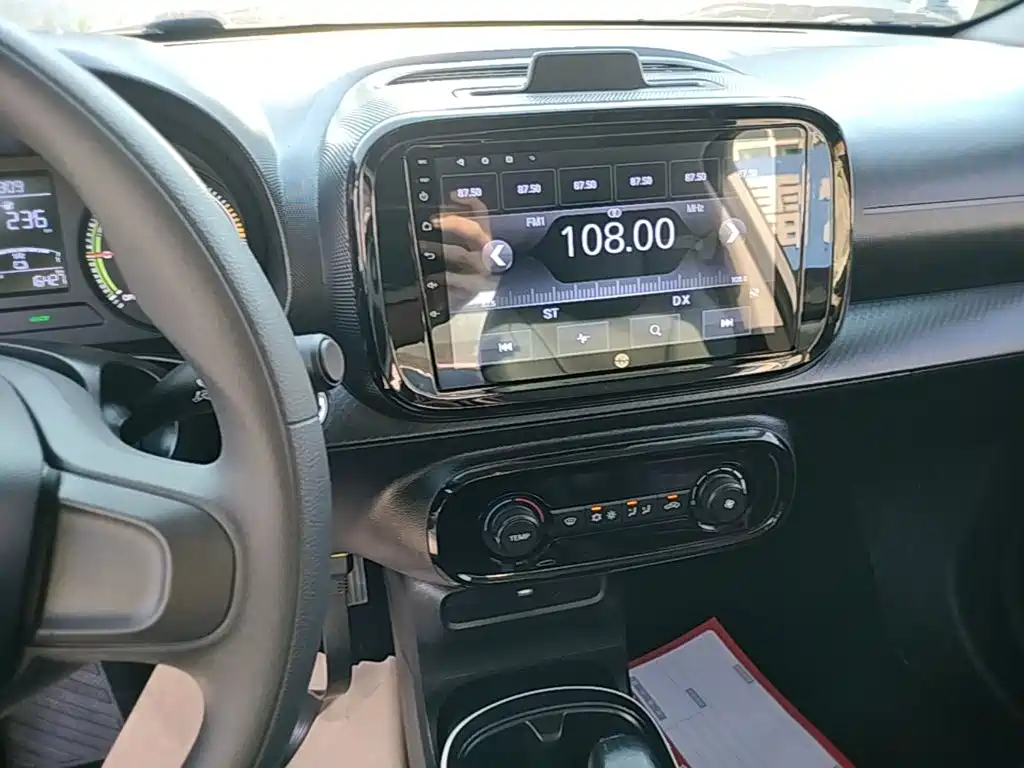 Roewe Clever — миниатюра 13