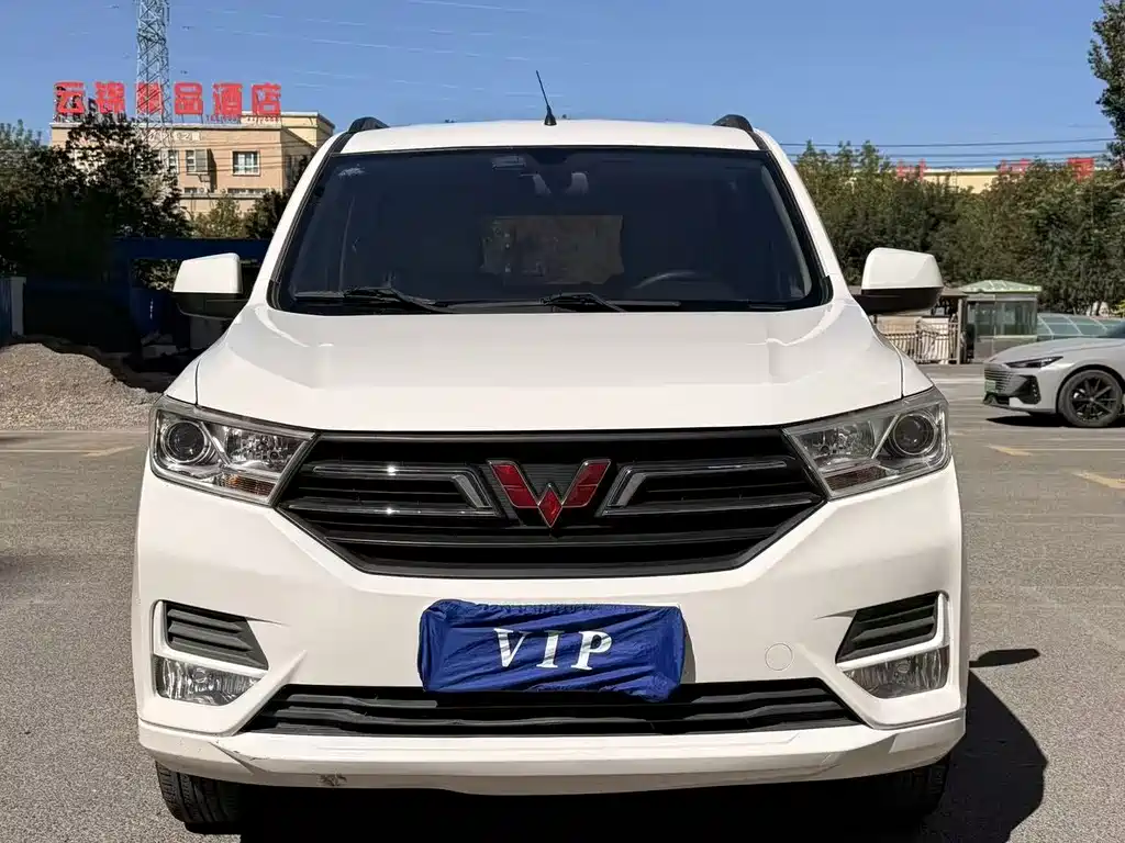 Wuling Hongguang — миниатюра 2