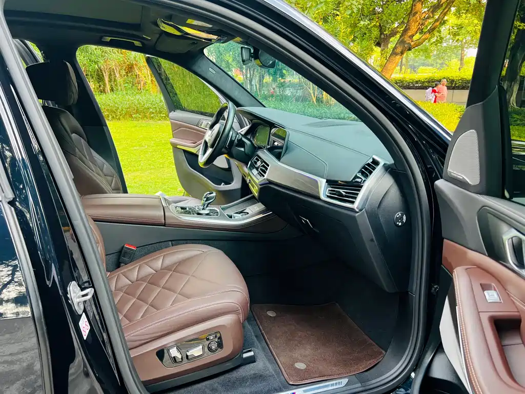 BMW X5 — миниатюра 13