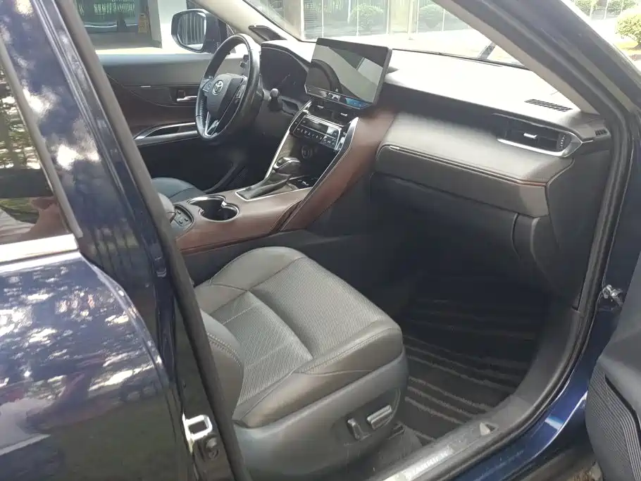 Toyota Harrier — миниатюра 8