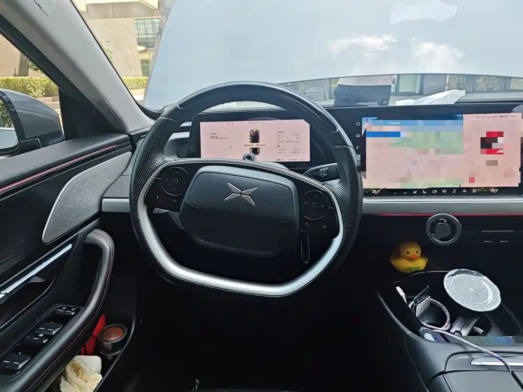 XPeng P7 — миниатюра 3