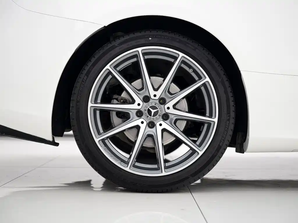 Mercedes-Benz E-Class (Import) — миниатюра 23