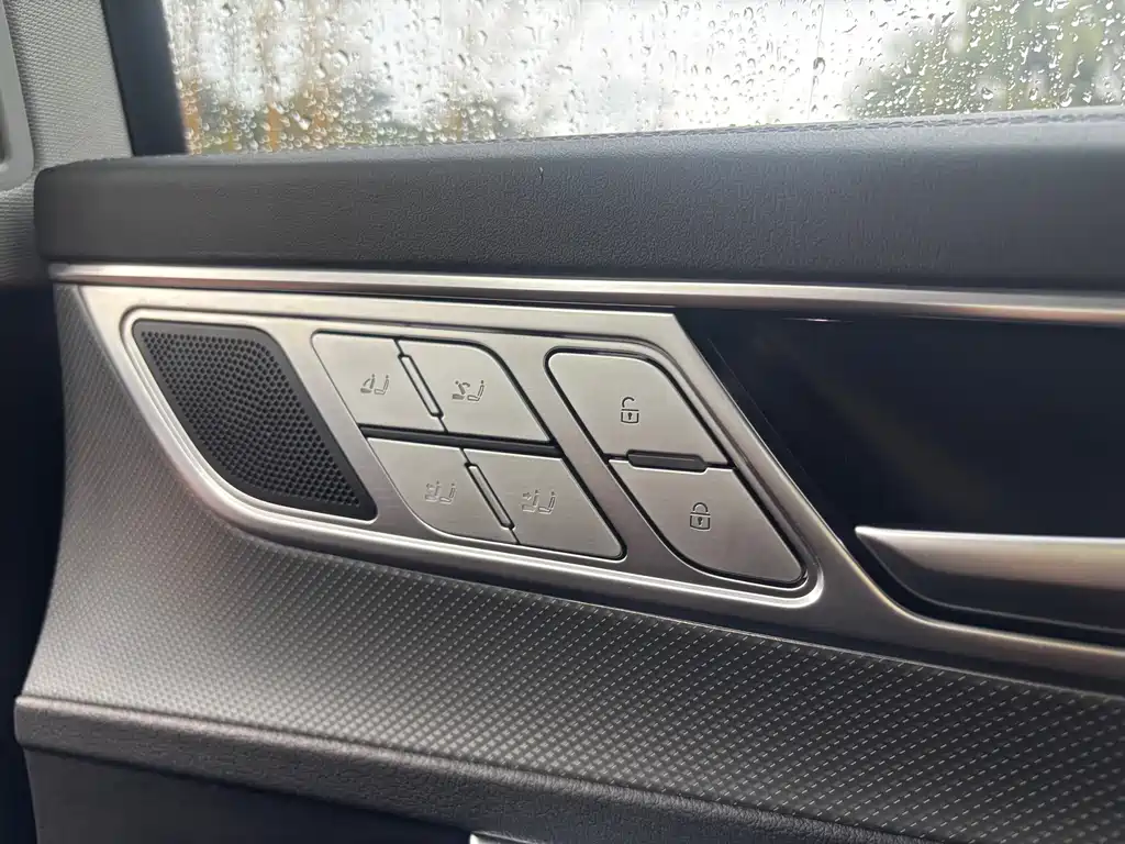 Audi A7L — миниатюра 20